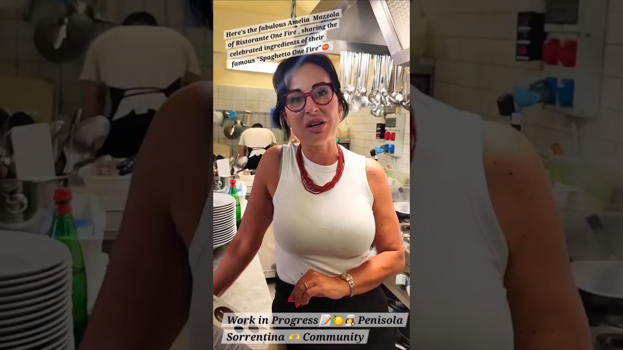 The Famed "Spaghetto One Fire 🔥 " with Amelia Mazzola in Massa Lubrense 🇮🇹 #italianicon