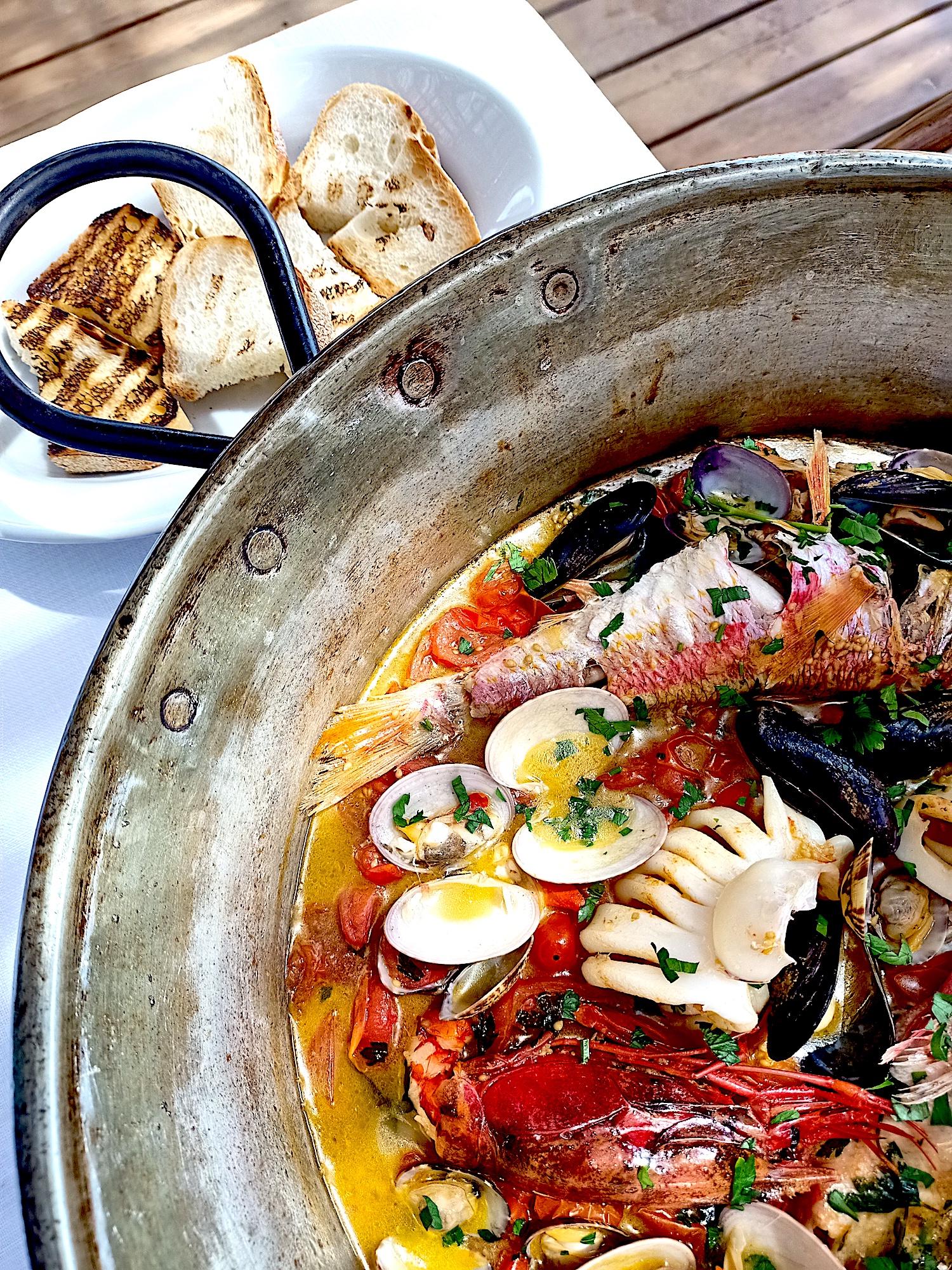 Lo Scoglio Restaurant Sea & Farm to table 