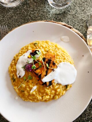 A beautiful October day at @relaisreginagiovanna , where they organized a festive autumnal event for the community, called the "il Campo delle zucche" (pumpkin camp). The children had so much fun; carving & painting pumpkins, playing in the fields & getting spooked by the scarecrows, which were everywhere. The 3-course meal, featuring the pumpkins was delightful; each dish so thoughtfully put together - delicate and flavorsome, with irresistable herby touches. Loved it! 🎃🌿☀️ #Octoberfun #autumnvibes #festadellazucca #pumpkin #risotto #gnocchi Italiancuisine #relaisreginagiovanna #sorrento #penisulasorrentina #ouredibleitaly