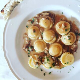 An early autumn forage of porcini mushrooms with miniature "Ravioli alla Caprese" - delightfully small, bite-size pillows of cheesy deliciousness for today's lunch. Worth every bit of the effort!! 🍄👩‍🍳😋🍂☀️ #cookingincampania #delicious #seasonal #campaniafood #ouredibleitaly