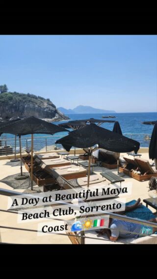 Another beautiful September day @mayabeachexperience 🌊☀️🇮🇹 Beautiful, relaxing ambiace on a secluded bay overlooking the Gulf of Naples with Capri and Ischia on the horizon. Excellent service, tasty Italian and American bites - refreshing coctails. Delightful experience 🌊🌴☀️ #sorrentocoast  #sorrento #italytravel #ouredibleitaly